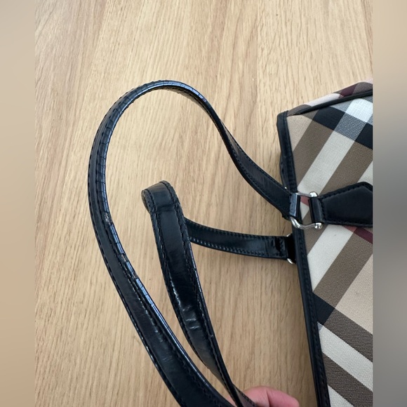 Burberry Tote Bag - Picture 3 of 17